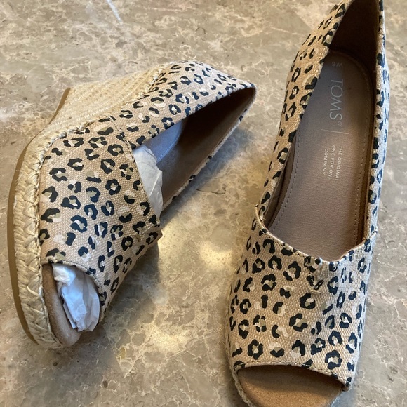 Women’s Toms Michelle cheetah wedge tan Size 6 - Picture 2 of 4
